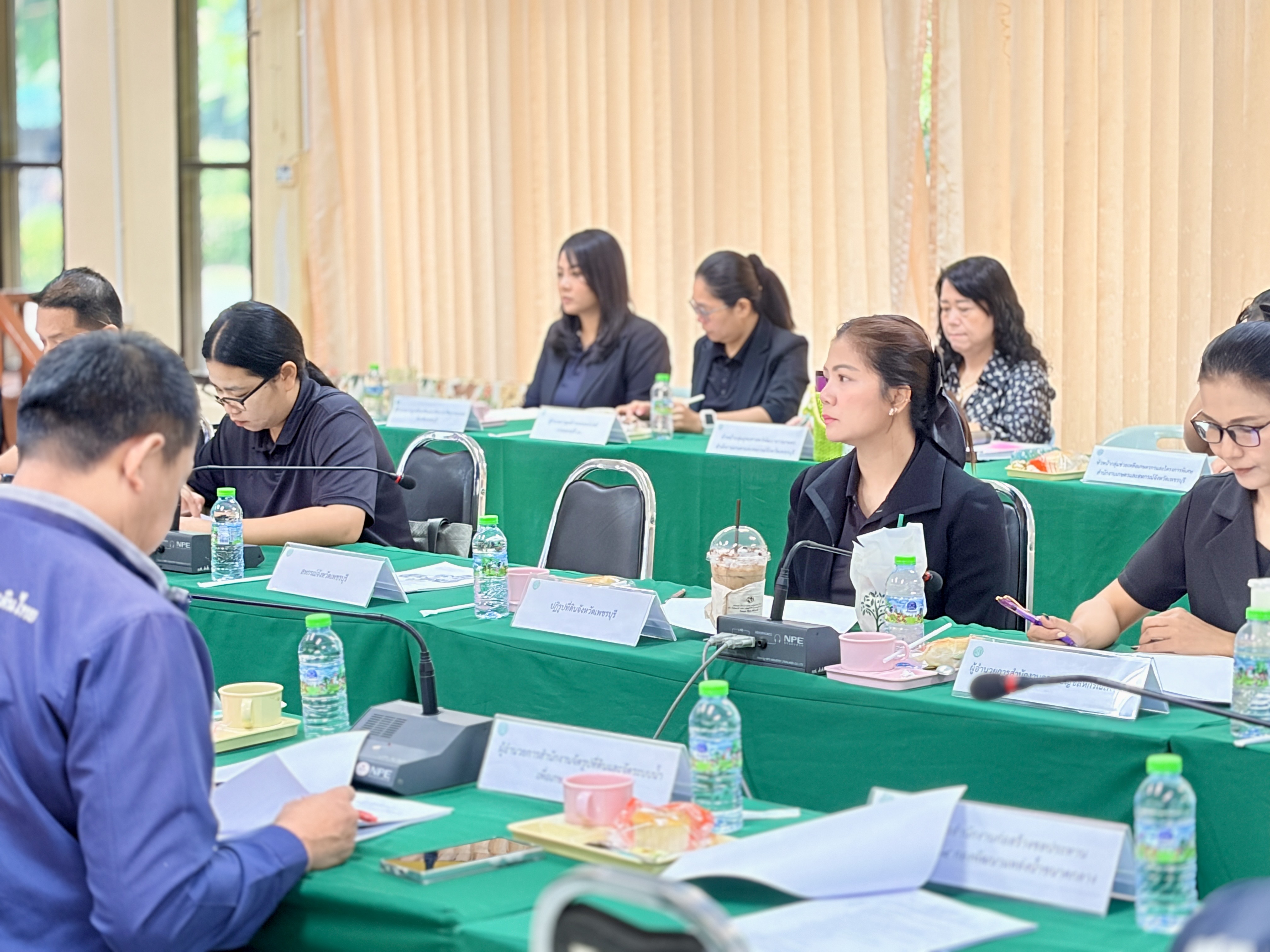 title - ปฏิรูปที่ดินจังหวัดเพชรบุรี พร้อมด้วย เจ้าหน้าที่ ส.ป.ก.เพชรบุรี ร่วมประชุมคณะกรรมการขับเคลื่อนงานด้านการเกษตรระดับจังหวัด